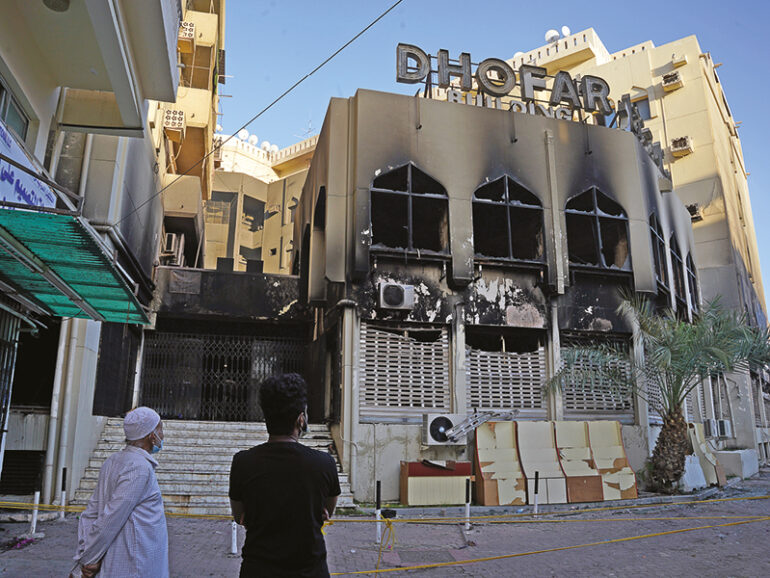30 shops gutted in Dhofar Building in Ruwi
