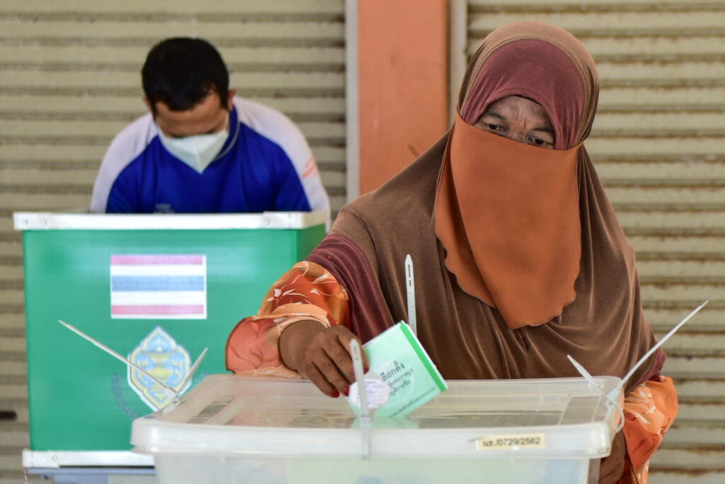 Thai Polls Close With Army Backed Pm Tipped For Defeat Muscat Daily