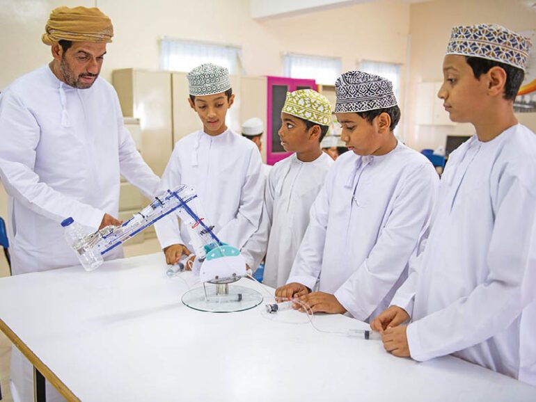 MoE announces Educational Tools Caravan across 3 governorates