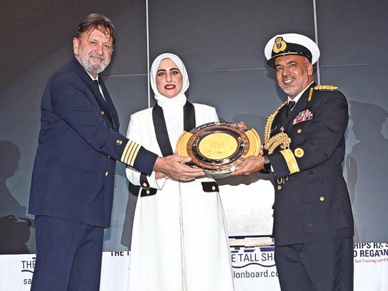 Polish sailing ship wins Sultan Qaboos Sailing Award in France