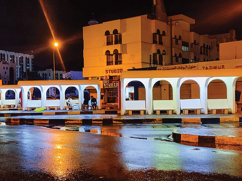Rains disrupt public transport, leave commuters stranded in Muscat
