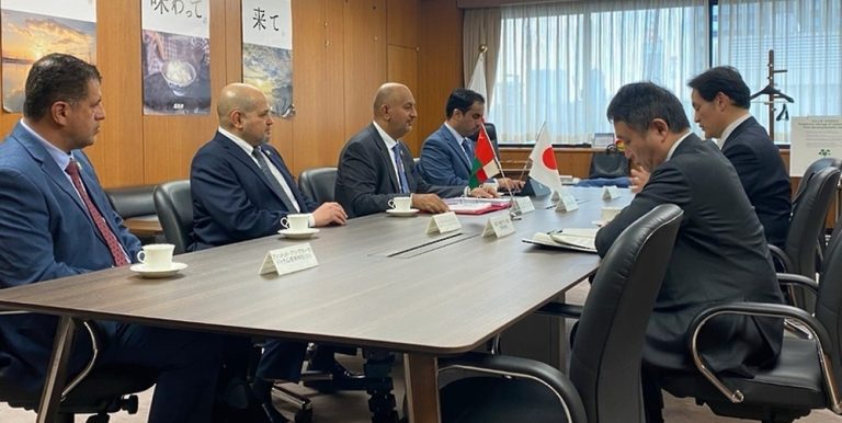 Oman, Japan review aspects of economic cooperation
