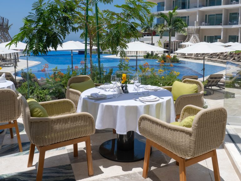 Outdoor_Novikov