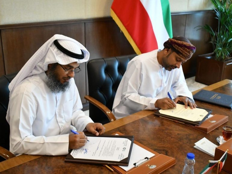 Oman, Kuwait sign pact to enhance healthcare professionals