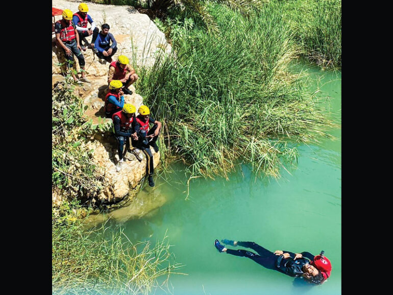MHT holds training courses in water rescue skills in Sur