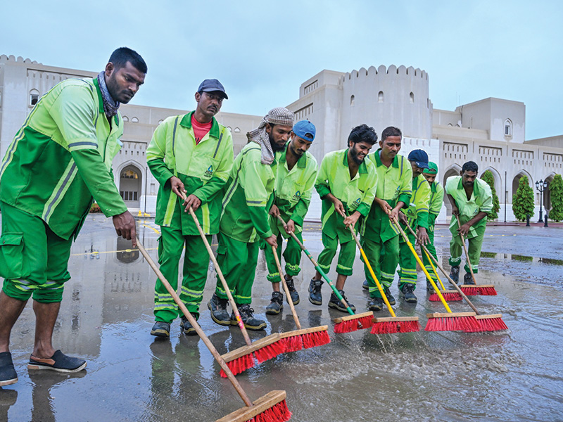 Al Sayal causes floods in Oman, 23 rescue operations conducted