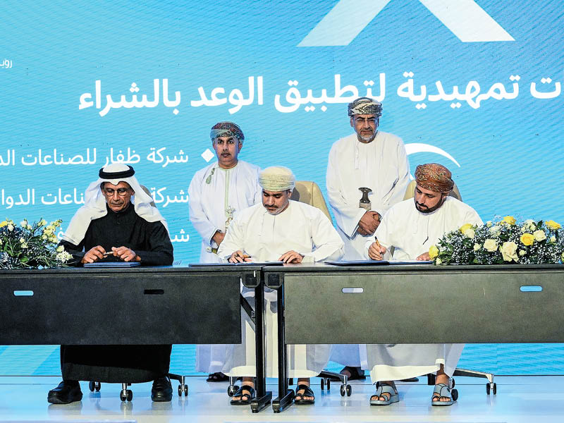 Moh Sign MoH focuses on local drug manufacturing, signs 6 agreements