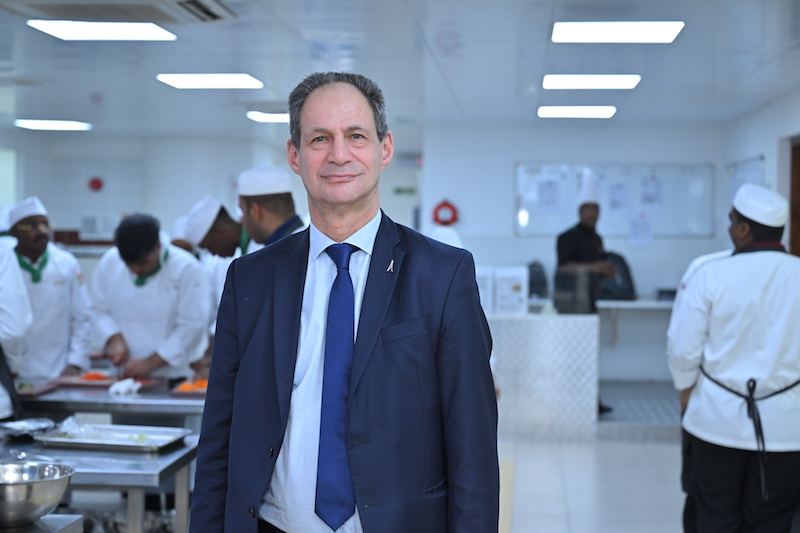 NIH - माइशेल हार्टब्रोट