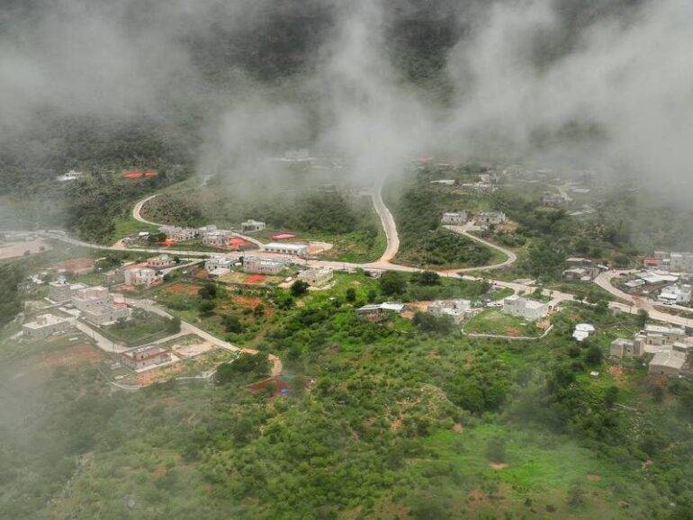 Hamra ad Duru sizzles at 48.2°C, Dhofar enjoys mild weather