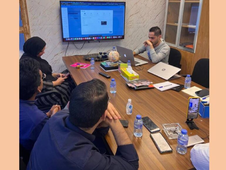 Omani entrepreneur turns passion into digital success