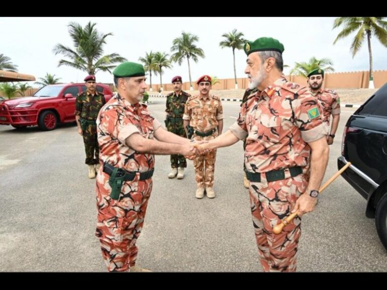 H M visits Dhofar Army unit, meets troops and officers
