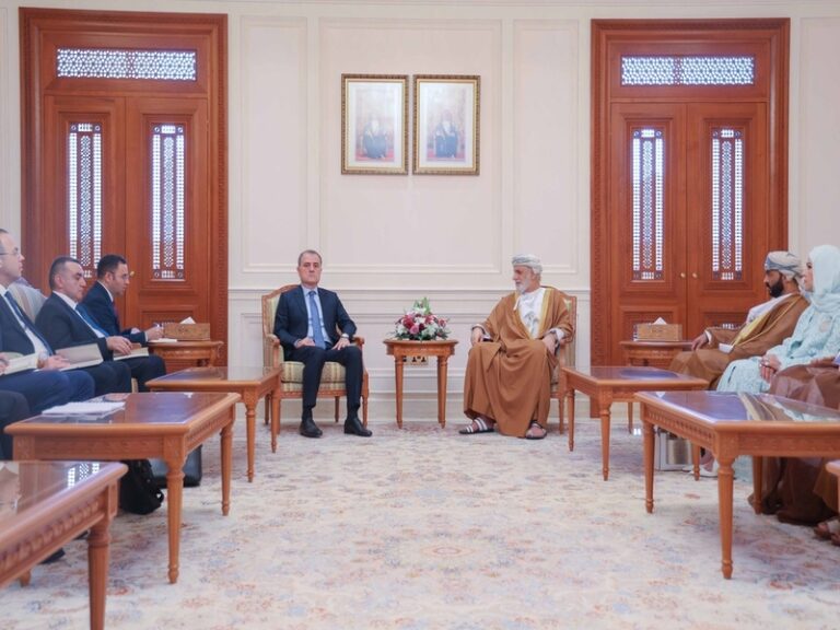 The Chairman of the State Council receives the FM of Azerbaijan