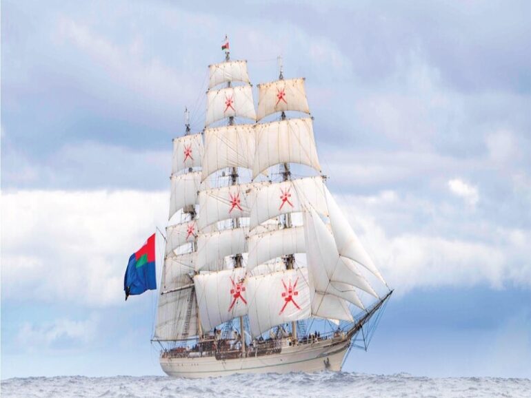 ship Royal Navy of Oman celebrates the return of “Shabab Oman II”