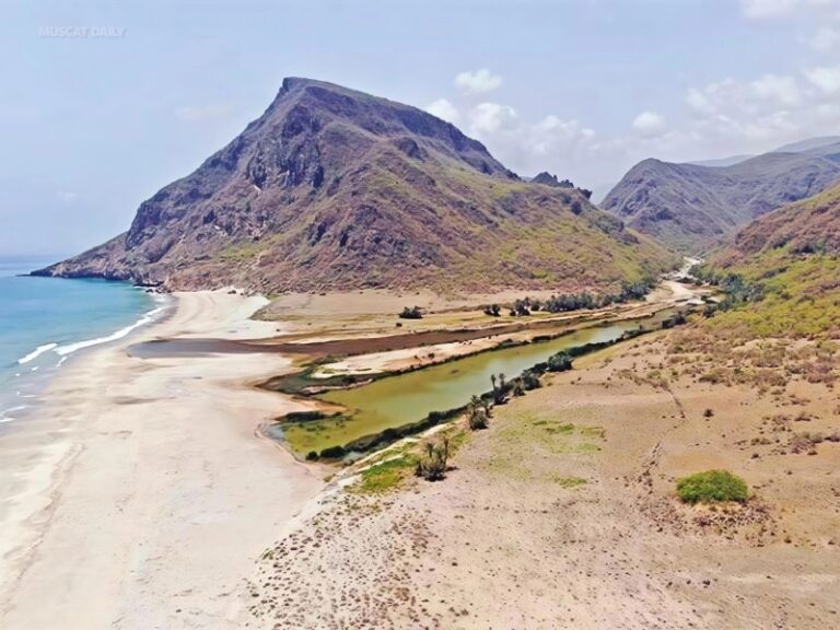 Kharfout Reserve road