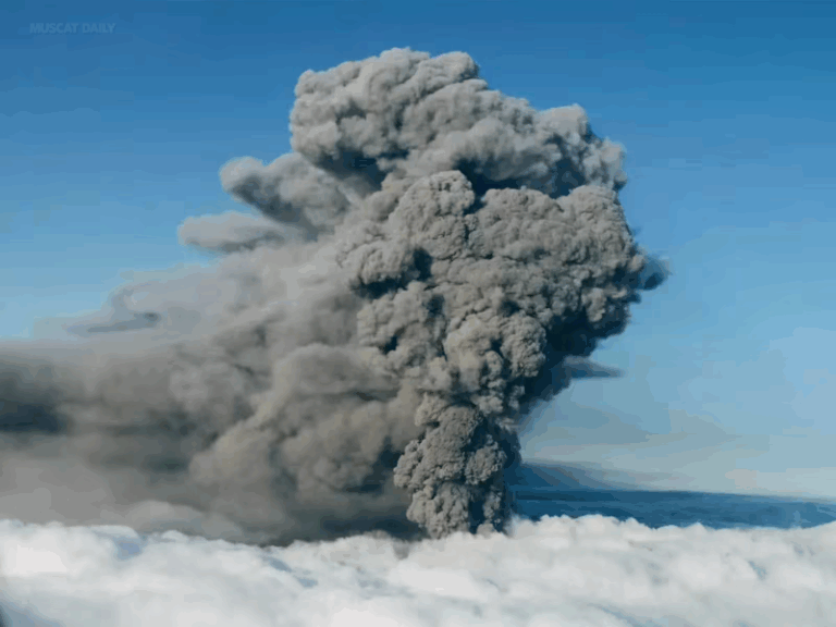 Volcanic ash cloud from Ethiopia