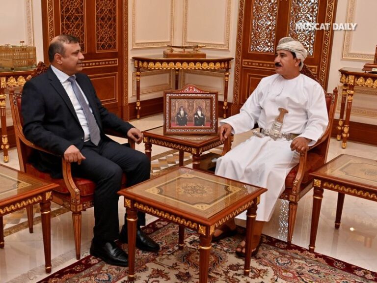 Minister of the Royal Office receives Yemeni Ambassador