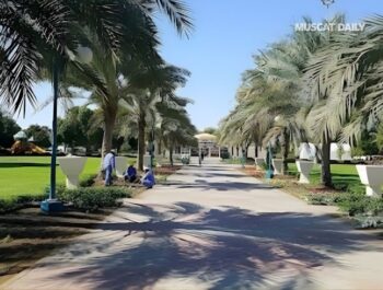 temporary closure of Qurum and Amerat parks
