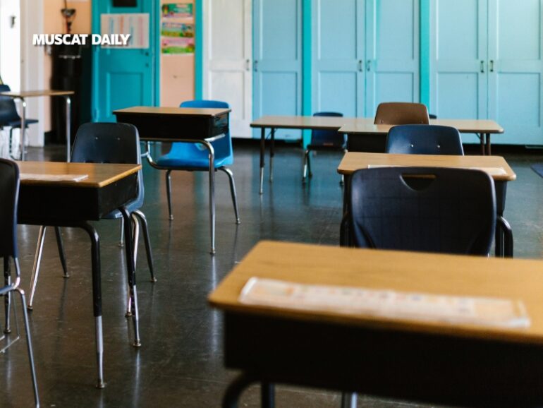 Education Ministry announce remote learning across Oman tomorrow