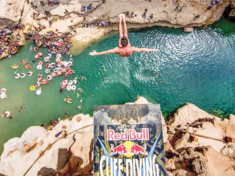 Red Bull Cliff Diving World Series finale set for Oman return