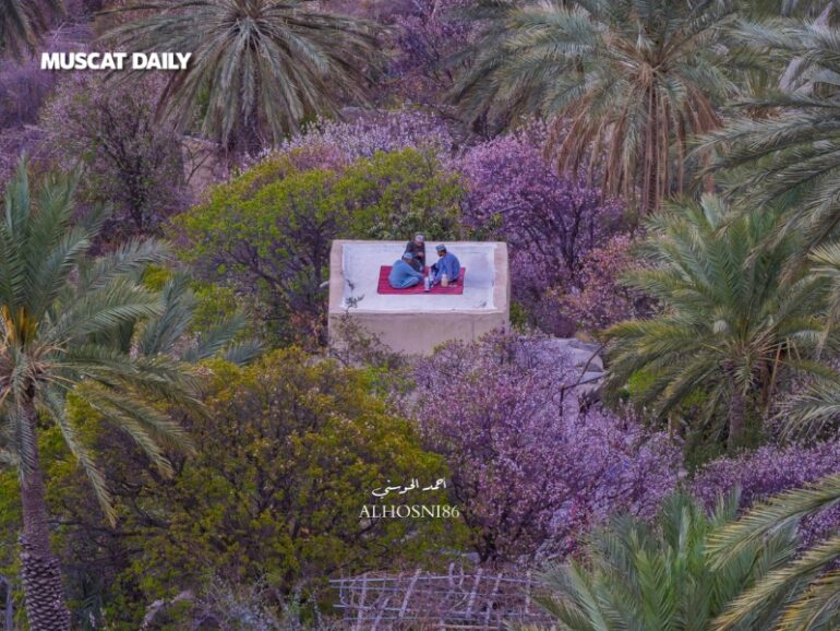 Omani photographer captures Ramadan scene in Wakan Village