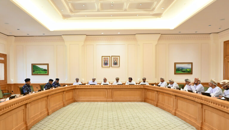 Shura panel discusses solutions to Muscat traffic congestion