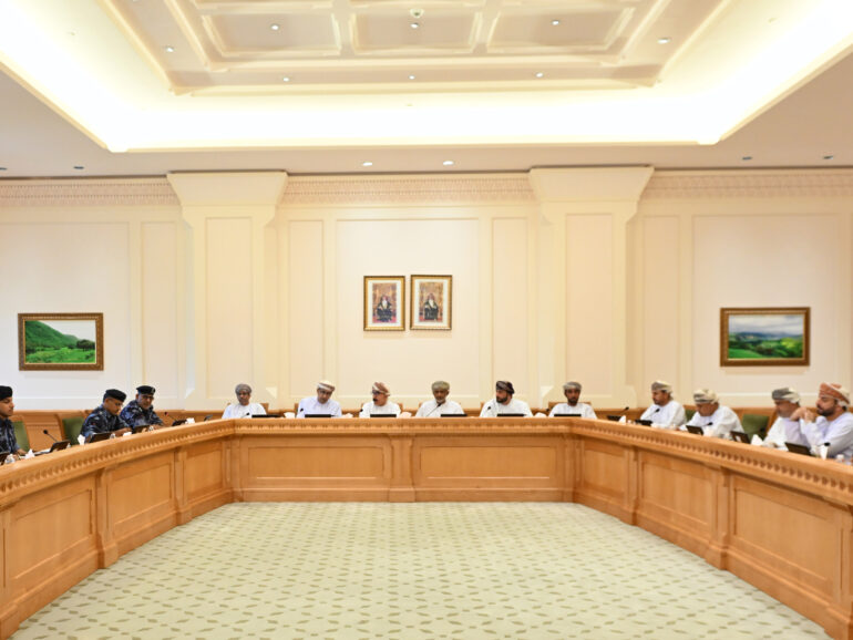 Shura panel discusses solutions to Muscat traffic congestion
