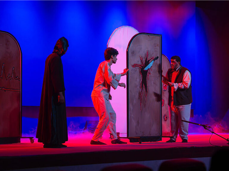 Students light up UTAS Nizwa theatre festival