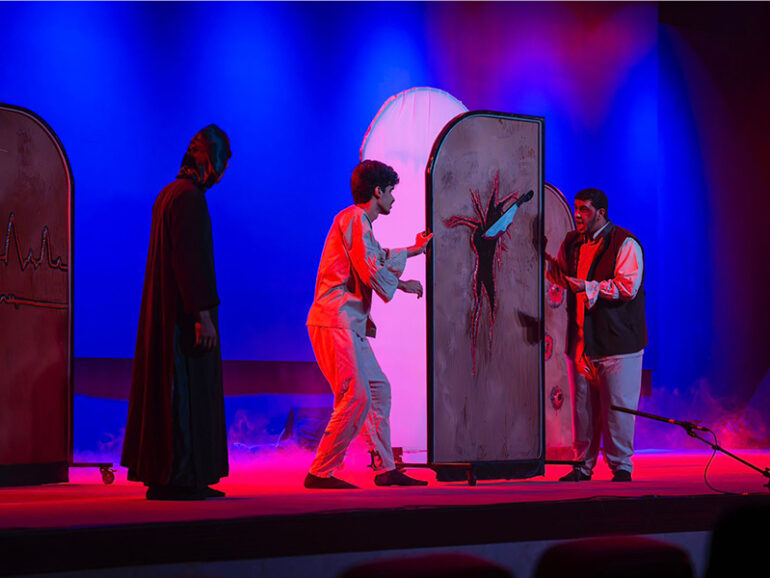 Students light up UTAS Nizwa theatre festival