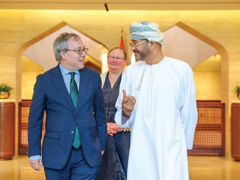 Sayyid Badr, UK official discuss regional developments, de-escalation