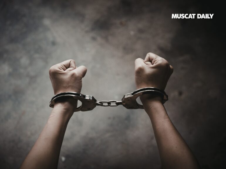 ROP apprehends man for robbery in Seeb