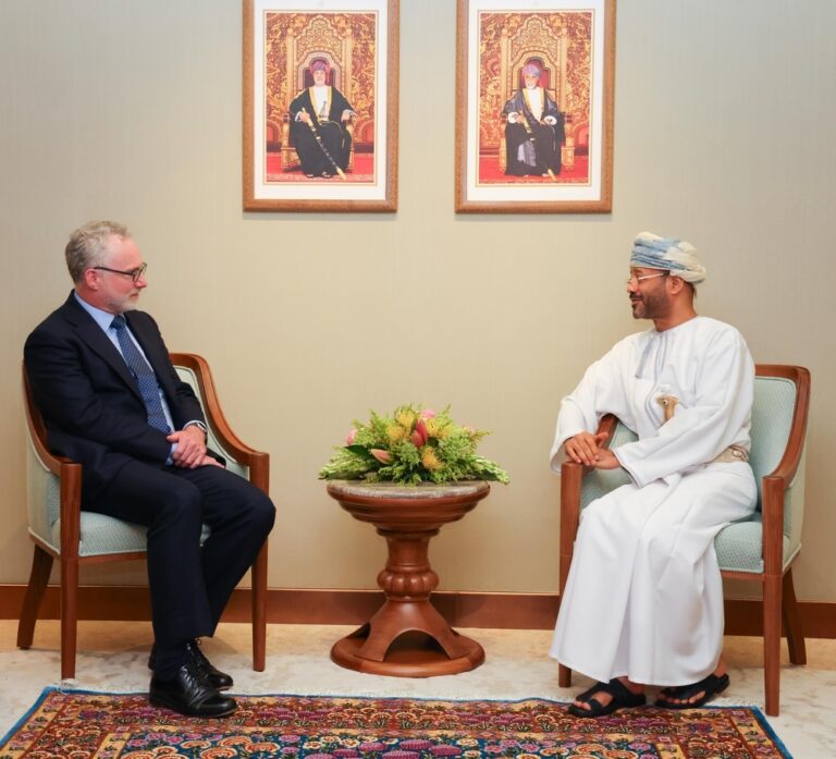 Oman, Canada discuss expanding cooperation