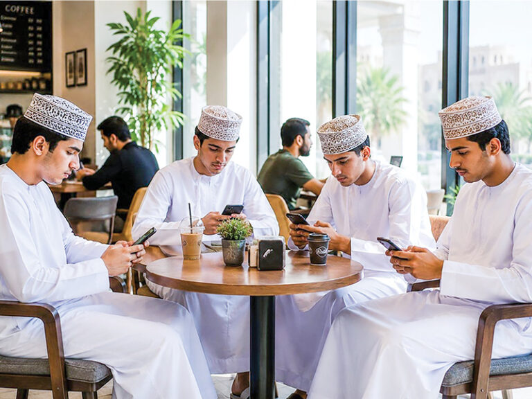 Experts raise alarm over digital addiction, cognitive decline