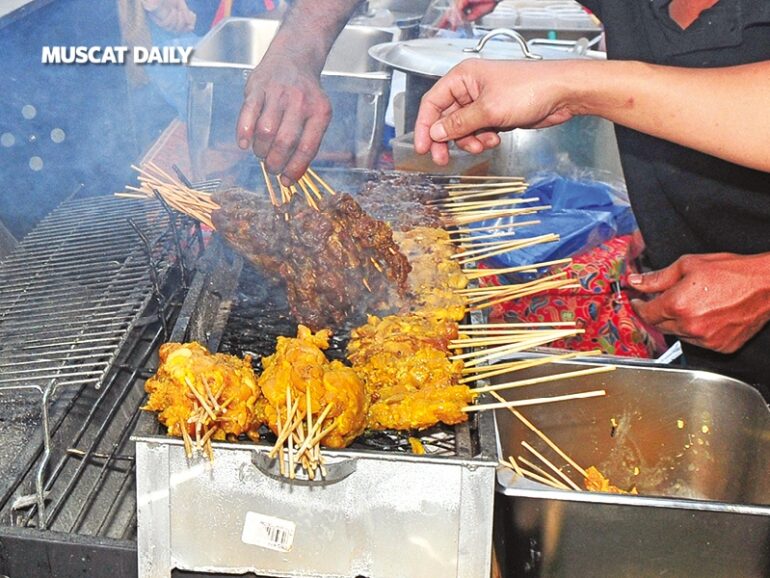 North Batinah Municipality clarifies regulations for street vendors