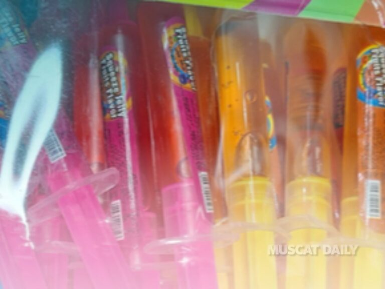 CPA seizes illegal candy sales imitating smoking and syringes