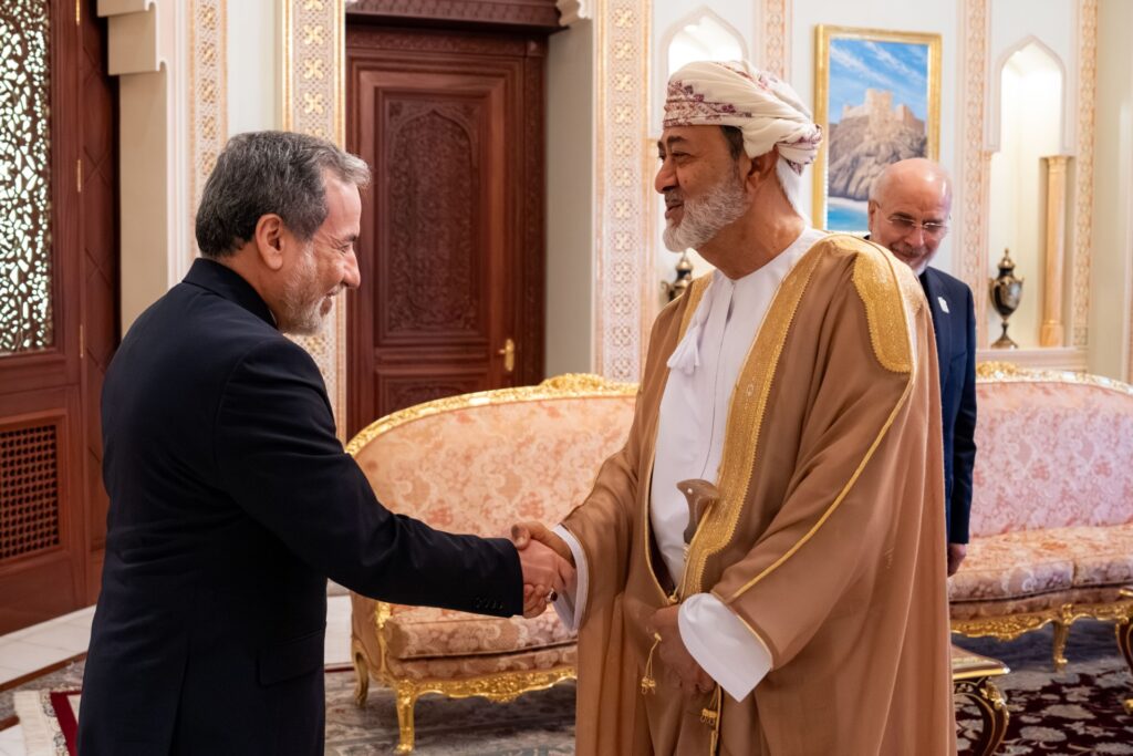 H M Receives Iranian Officials to Discuss Regional Negotiations
