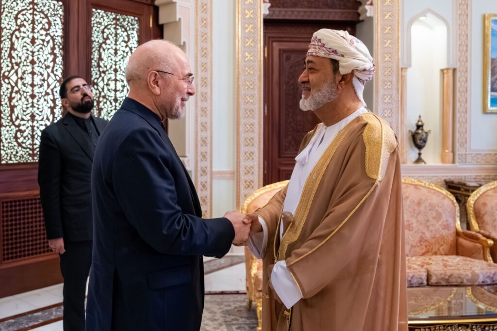 H M Receives Iranian Officials to Discuss Regional Negotiations