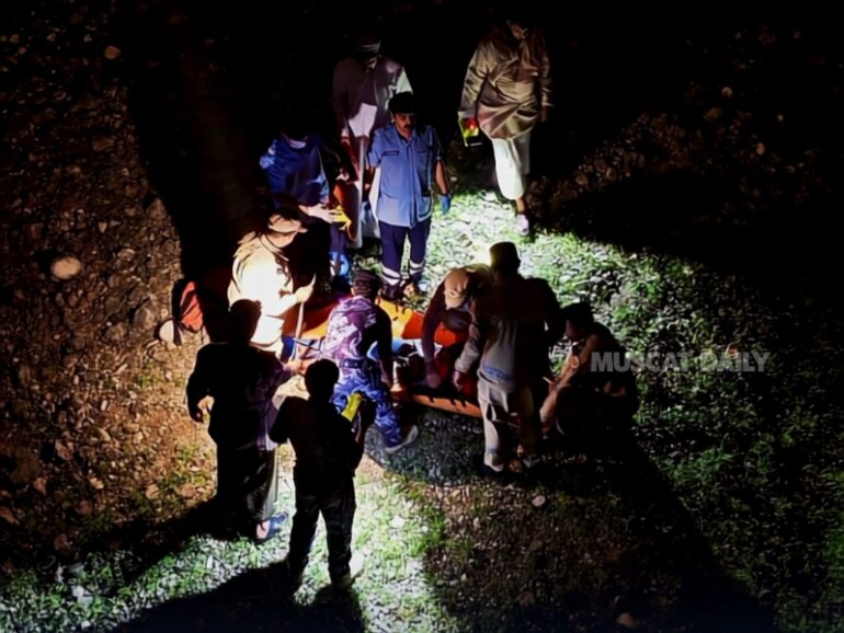 CDAA rescues injured individual after fall in Wadi Jarziz, Dhofar