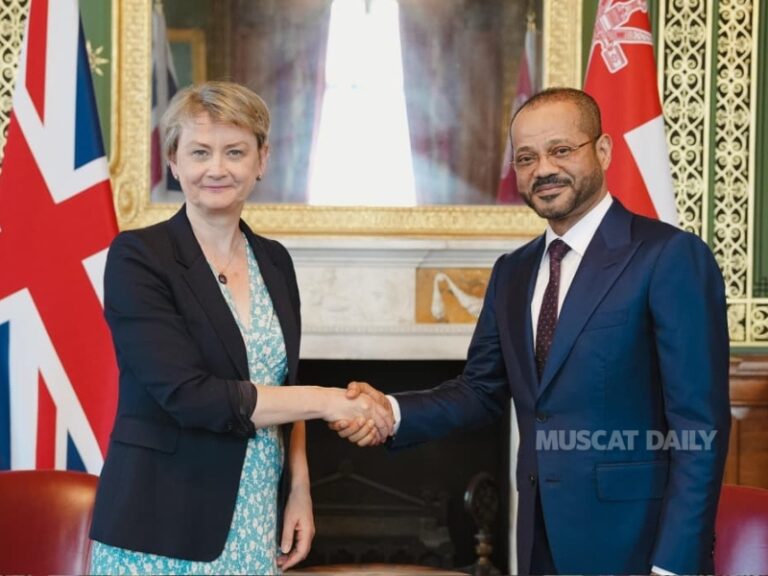 Foreign Minister holds strategic talks with British counterpart