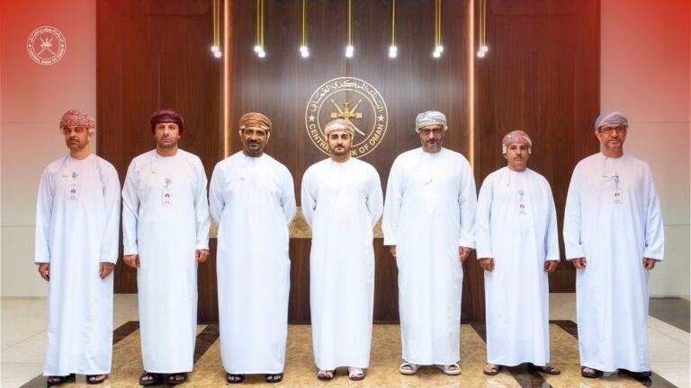 H H Sayyid Theyazin visits Central Bank of Oman, highlights youth empowerment