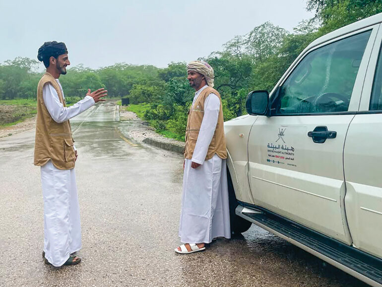 Environment Authority removes 612 vehicles from Dhofar green spaces
