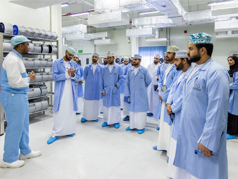 Oman Ministry of Labour trade union regulations