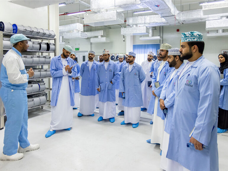 Oman Ministry of Labour trade union regulations