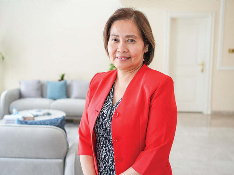 Philippines eyes deeper economic, education ties