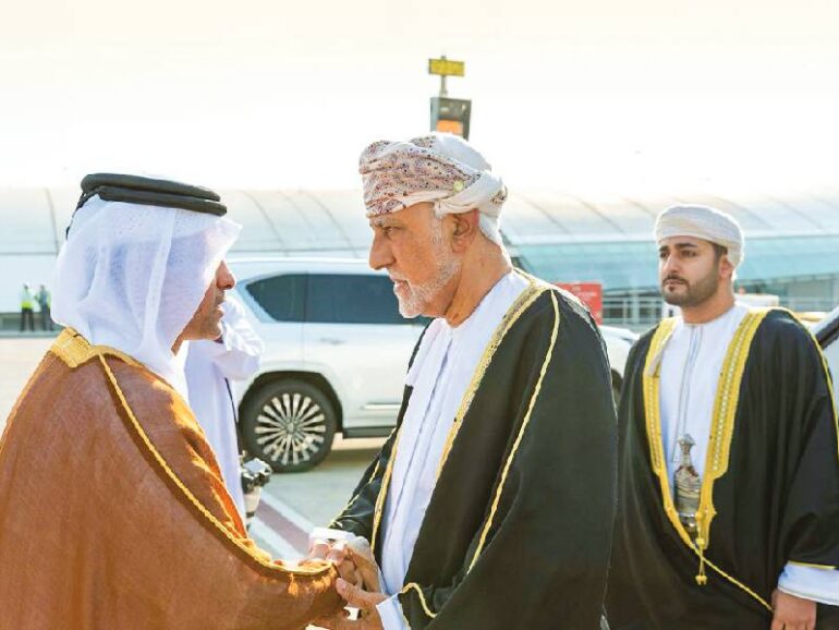Oman delegation offers condolences to Qatar Emir