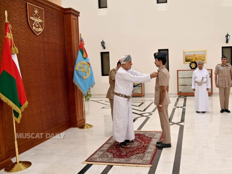 Sayyid Shihab pins flying wings for RAFO graduates