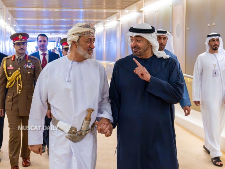 His Majesty pays special fraternal visit to UAE