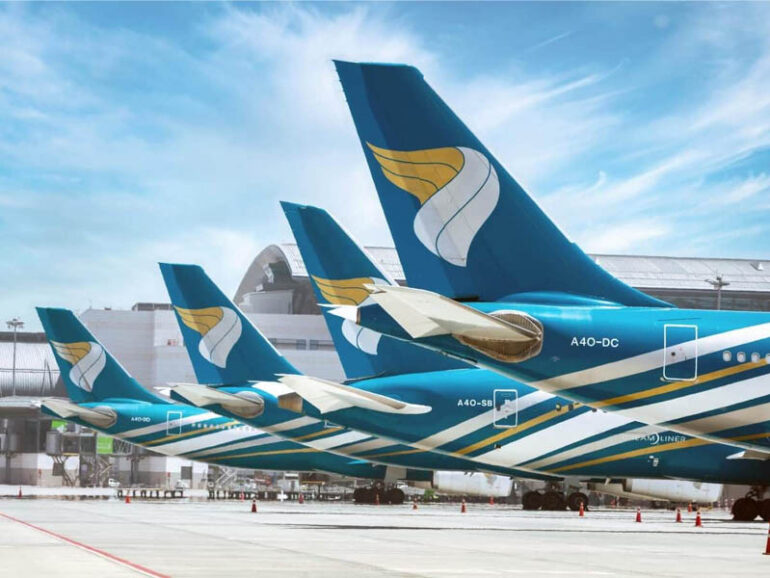 Oman Air flight delays and cancellations