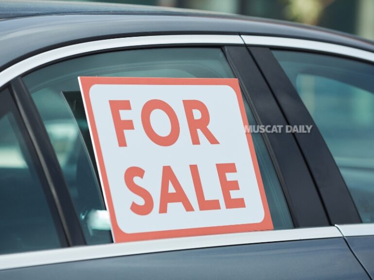 Muscat Municipality warns against vehicles displayed for sale