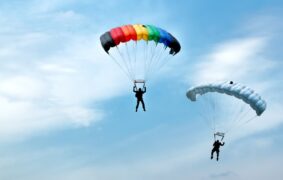 Temporary suspension of all paragliding activities across Oman