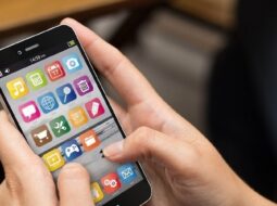 Oman’s telecom subscriptions rise 1% to 8.44 million